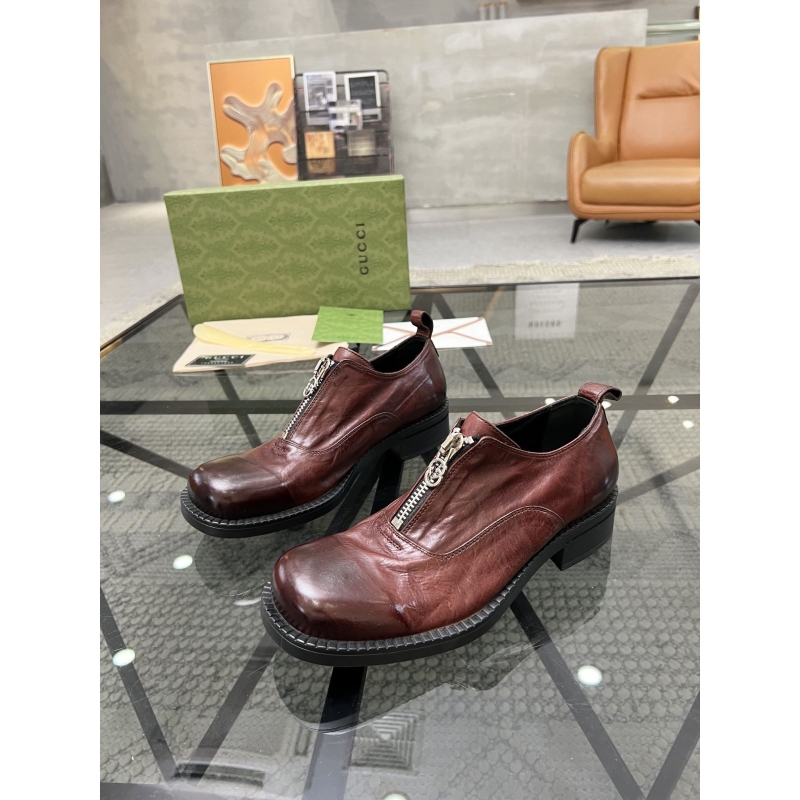 G*u*i leather shoes